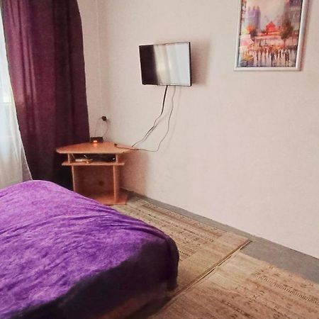 Apartment On Vadim Hetman Street 38 - Industrial Bridge 키예프 외부 사진