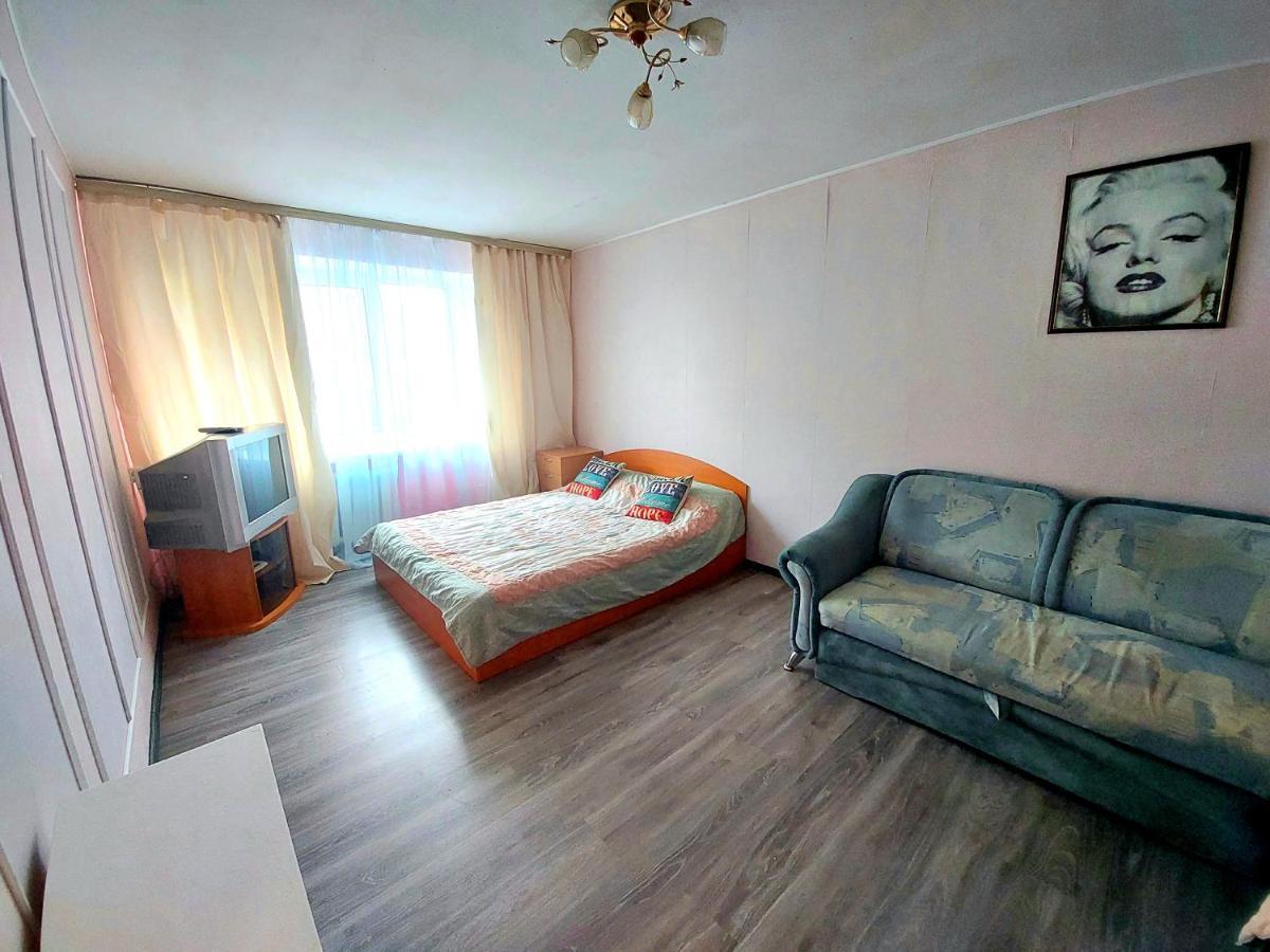 Apartment On Vadim Hetman Street 38 - Industrial Bridge 키예프 외부 사진